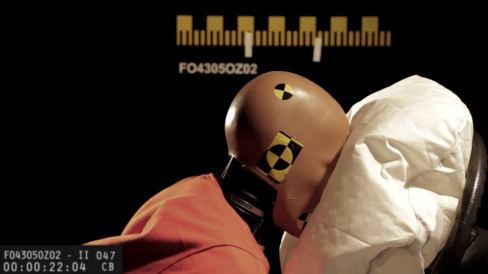 750308831-airbag-crashtest-dummy-crash-test-pillows-made-of-air